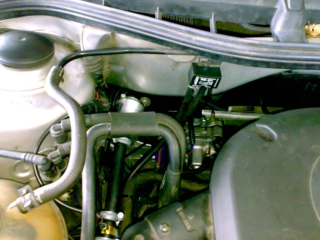 Škoda Octavia 1.6 (1).jpg