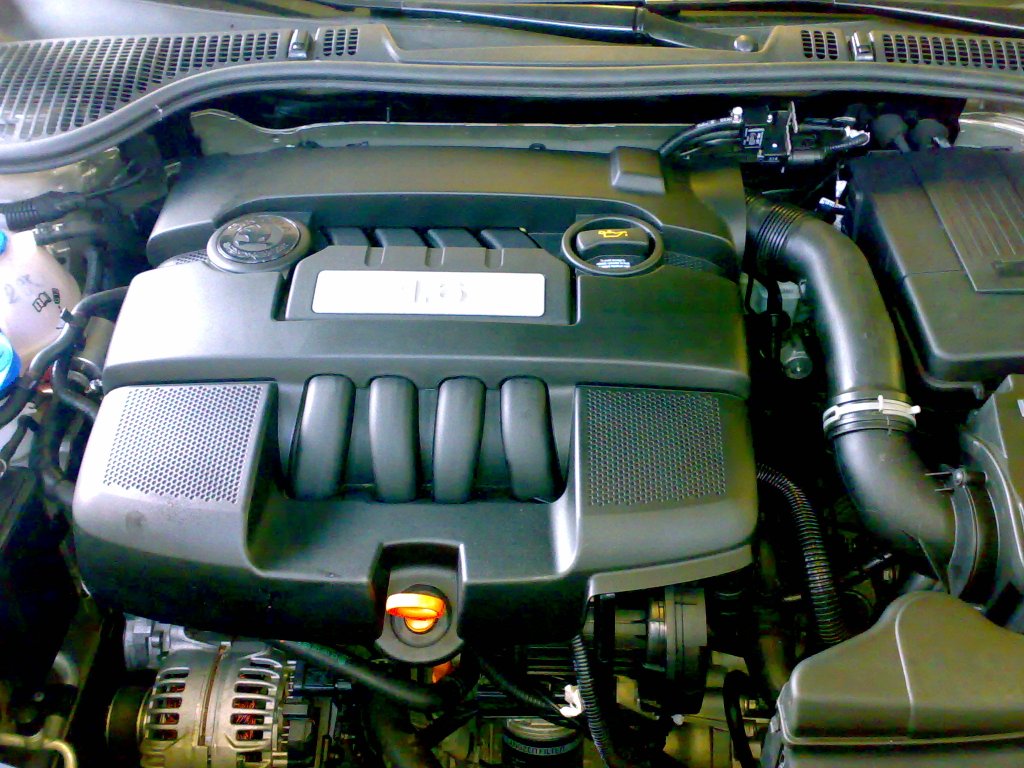 Škoda Octavia 1.6 mot.BES (4).jpg