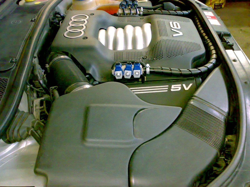 Audi A4 V6 (1).jpg