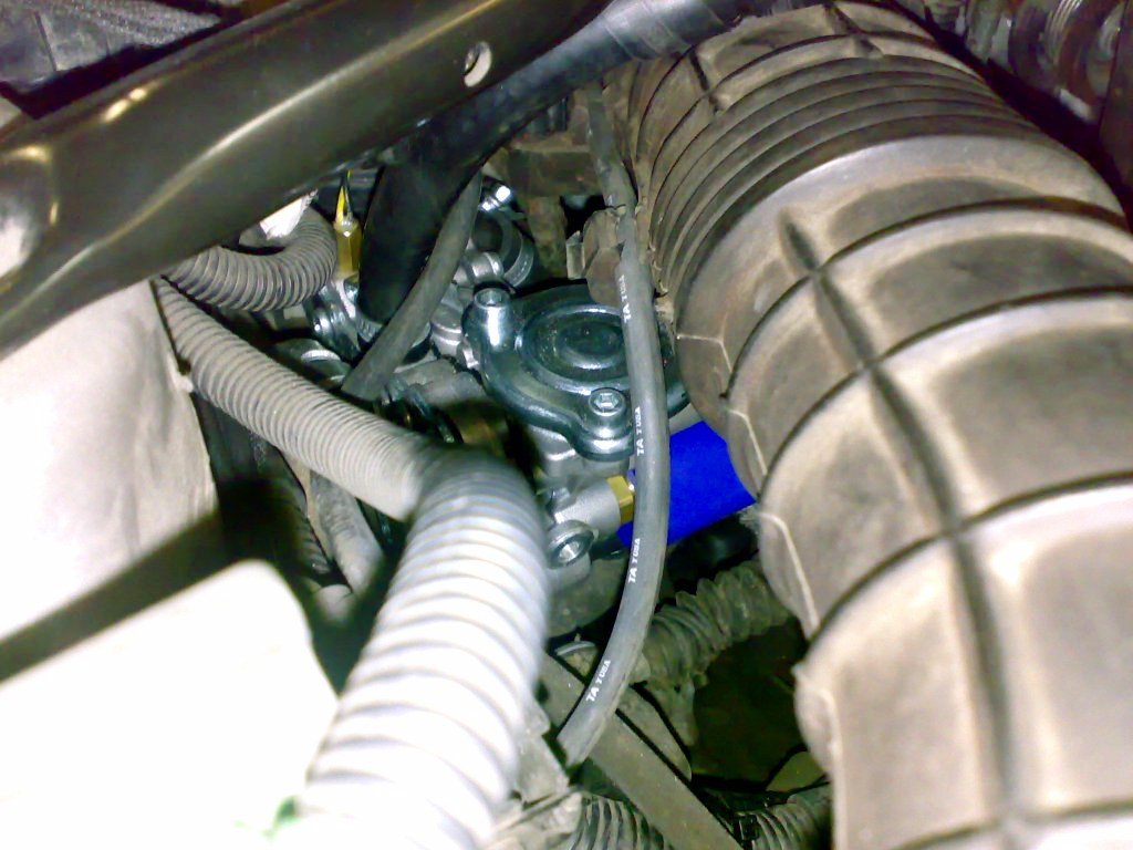 Honda Accord 2.0i mot.F20B5 (2).jpg