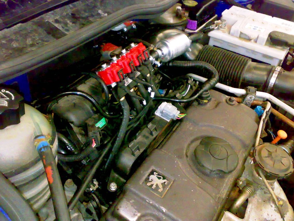 Peugeot 206 1.4i mot.KFW (5).jpg