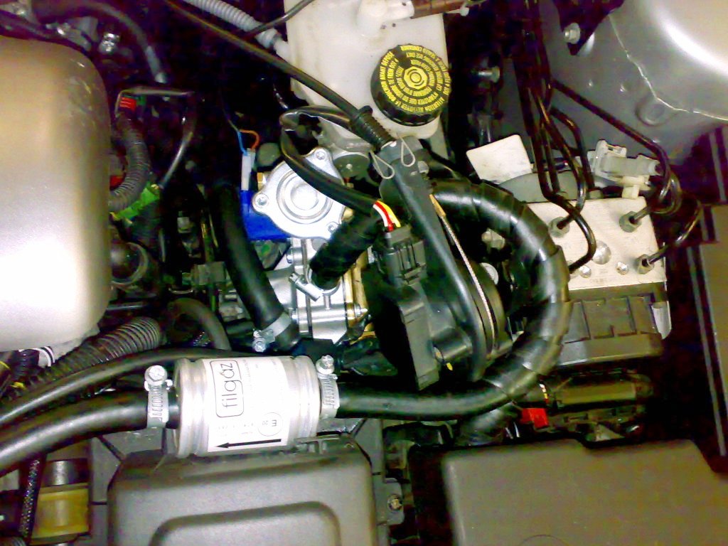 Peugeot 406 2.2 (2).jpg