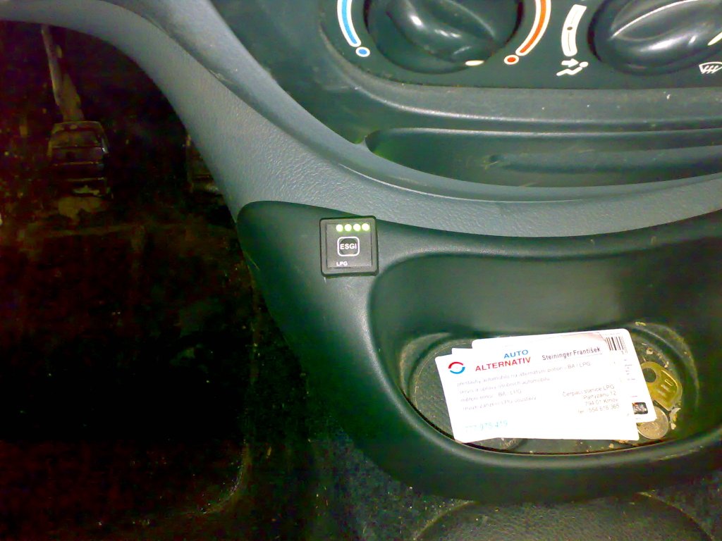 Renault Scenic 1.6 mot. K7M72O.jpg